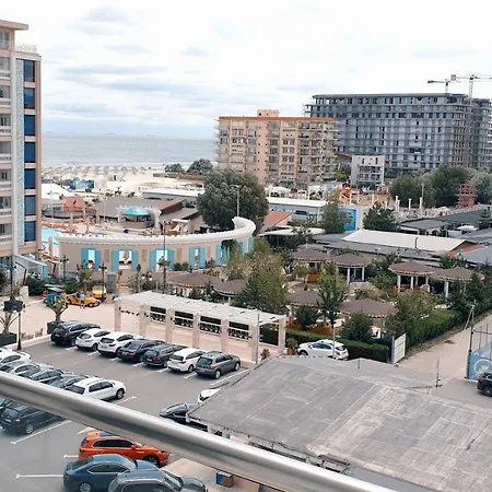 Rose By The Sea Apartment